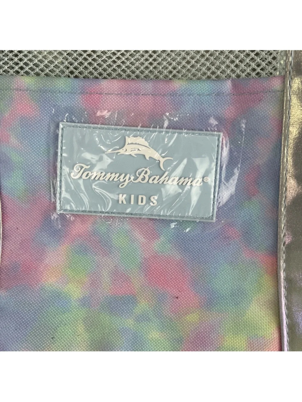 Tommy Bahama PB5 Kids Mesh Tote with Insulated Zipper Bottom Sunglasses Included